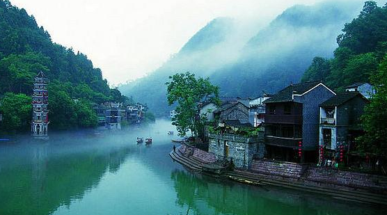 长沙.张家界.红石林.凤凰古城+ 庐山.婺源.三清山.三溪大峡谷.景德镇.鄱阳湖  单飞单卧13日游